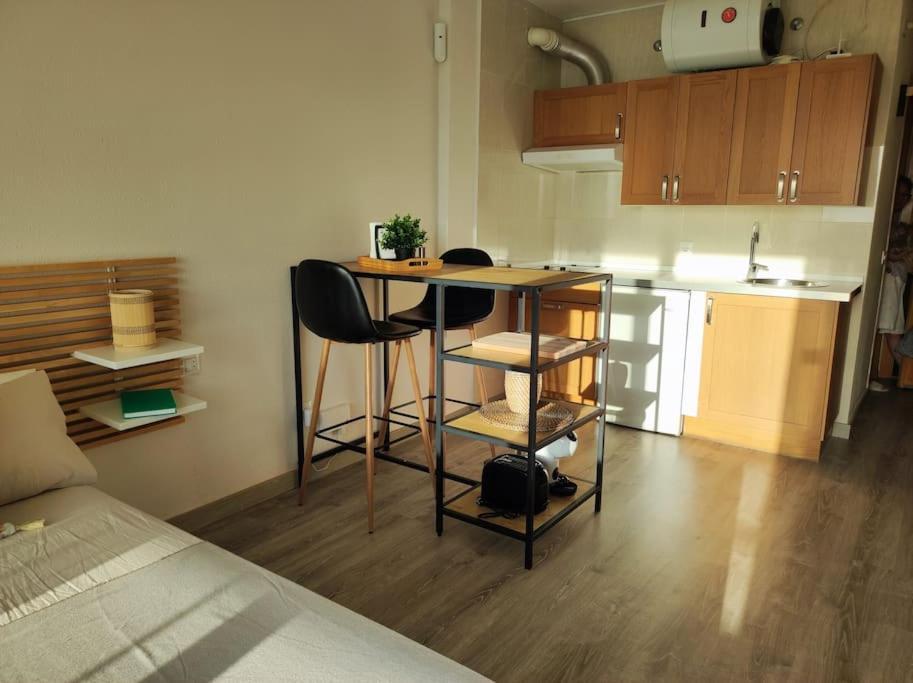 Estudio Ideal Parejas 100M De La Playa Empuriabrava Bagian luar foto